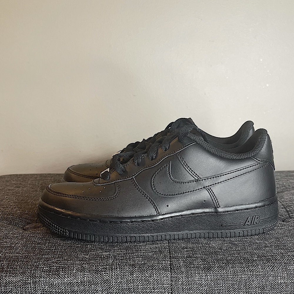 Black Nike Airforce 1